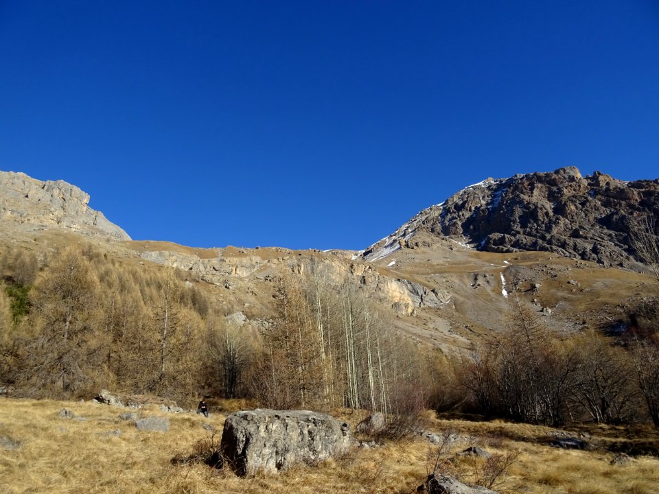 Entre la Cime de la Condamine et la Tête des Lauzières, on… 