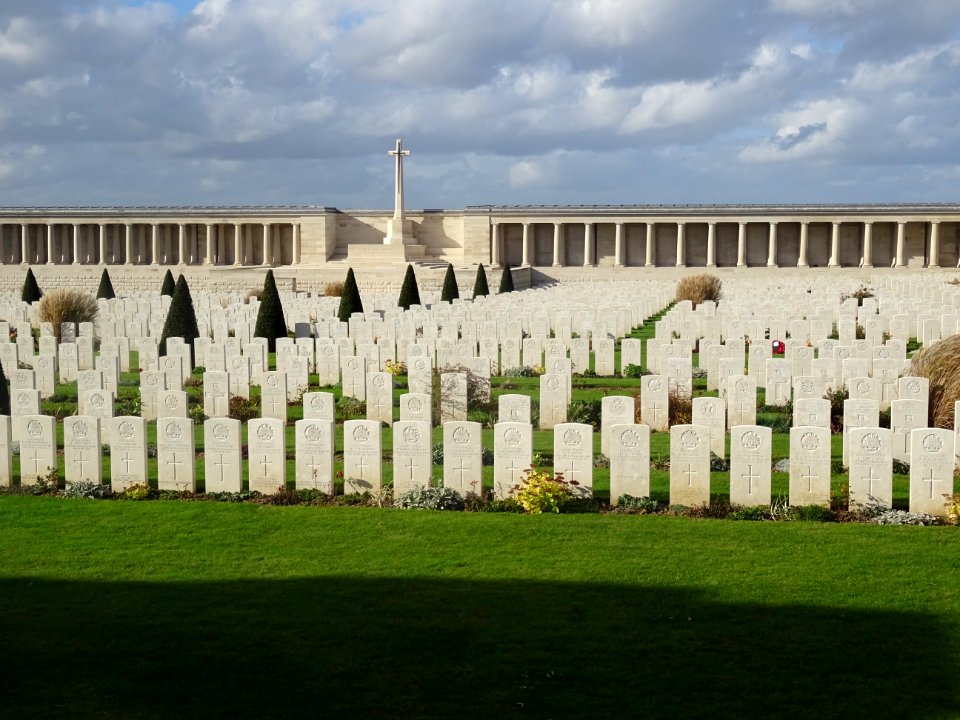 Le Mémorial de Pozières (en anglais, Pozières British Ceme… 