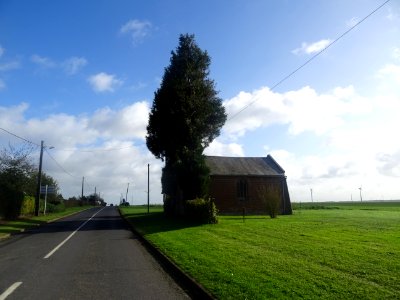 Chapelle Saint-Clair, construite en brique en 1934, Hescam… 