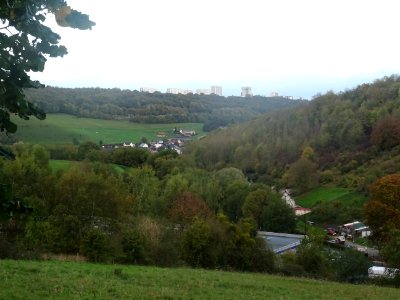 A la sortie de Rouen, regard arrière sur la vallée et des … 