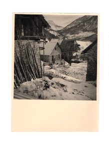 16_maisons_lavoir_2_femmes 