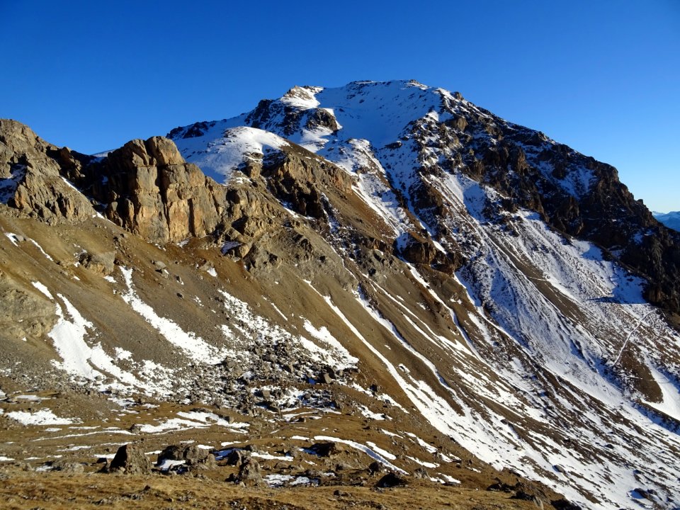 La Tête de la Lauzière et les lacets du sentier qui monte … 