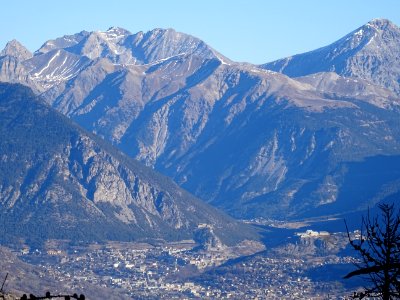 Briançon et ses fortifications, le Mont Chaberton en haut … 