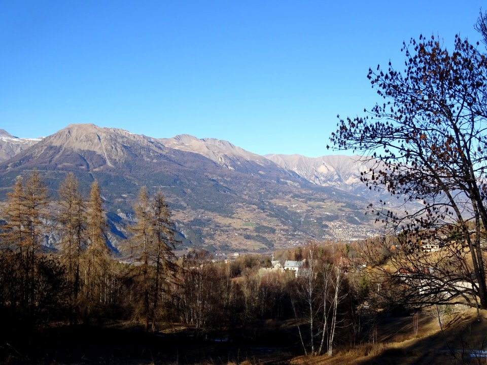 Le Mont Guillaume, la vallée de la Durance, Embrun depuis … 