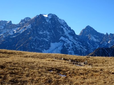 Le Mont Pelvoux et la face sud de la Barre des Ecrins, vus… 