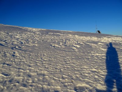 Antenne-relais à la Cime de la Condamine, 2940m. 