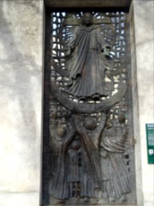 Porte en cuivre du cimetière du Calvaire, 2 rue du Mont-Ce… 