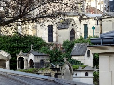 Cimetière de Montmartre, depuis la rue Caulaincourt, 18e a… 