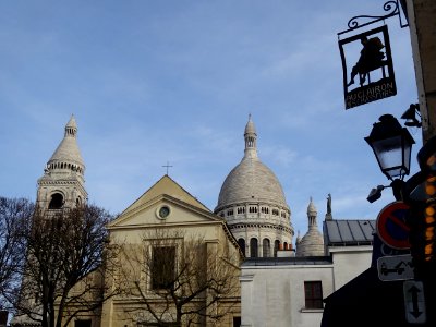 Basilique du Sacré-Coeur de Montmartre et l'église Saint-P… 