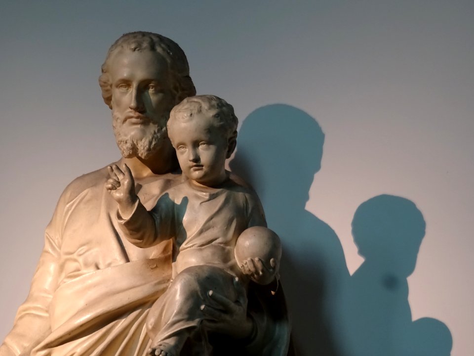 Sculpture, église Sainte-Geneviève des Grandes Carrières, … 