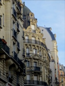 Immeuble au 14 rue Tourlaque, 18e arr., Paris 