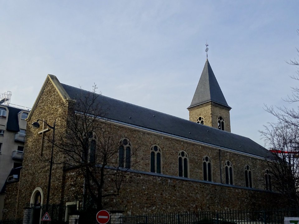 Eglise Sainte-Geneviève des Grandes Carrières, 174 rue Cha… 