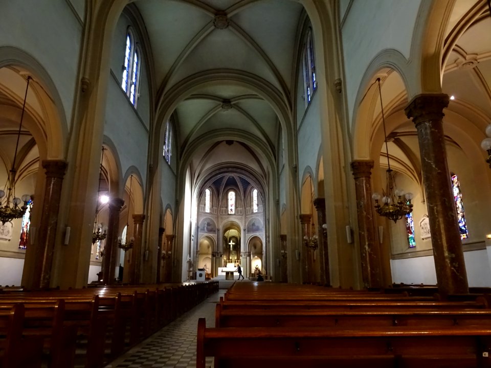Nef, église Notre-Dame de Clignancourt, place Jules-Joffri… 