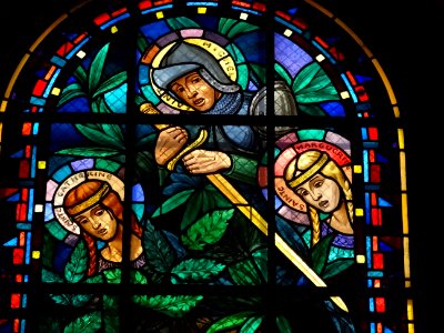 Détail d'un vitrail, Sainte Catherine, Saint Michel, Saint… photo