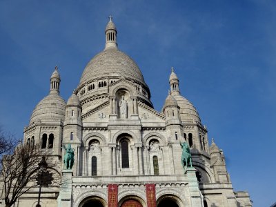 Basilique du Sacré-Cœur de Montmartre, au sommet de la but… 