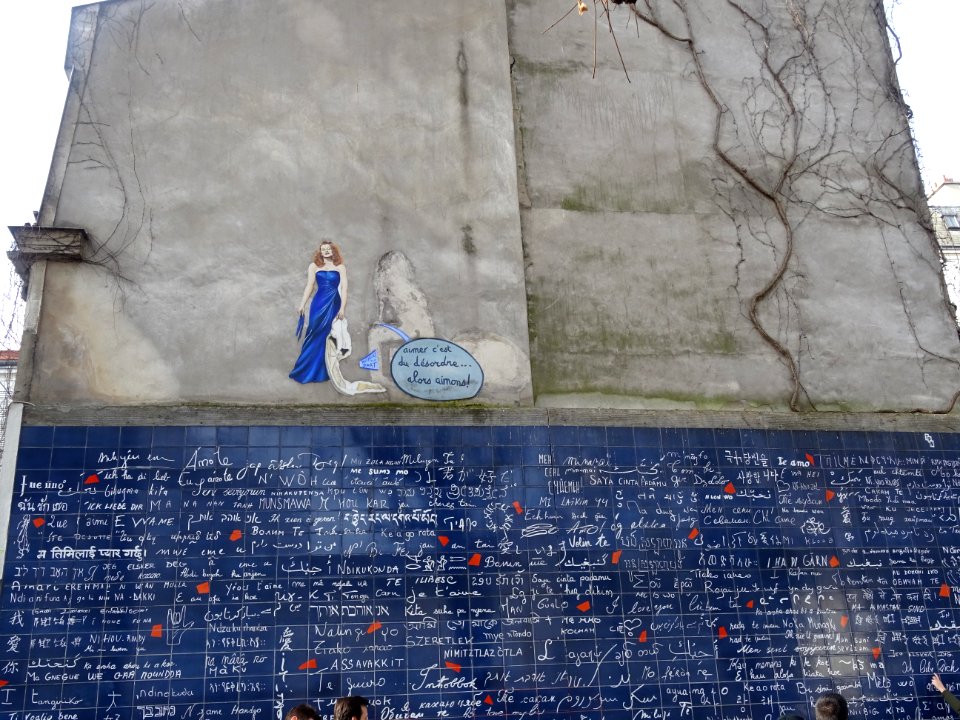 Dans le square Jehan-Rictus, Le Mur des je t'aime reprod… 