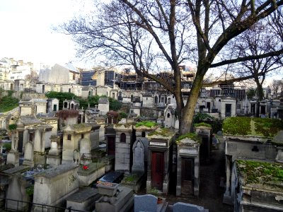 Cimetière de Montmartre, depuis la rue Caulaincourt, 18e a… 