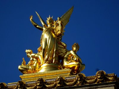 Groupe en bronze doré l'Harmonie par C.A.A. Gumery, au s… 