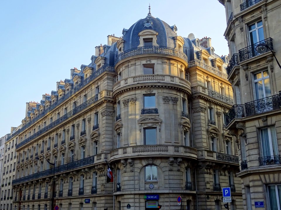 Immeuble à l'angle de la rue de Courcelles et de la rue de… 