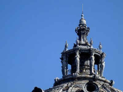 Détail du dôme du Petit Palais, avenue Winston Churchill, … 