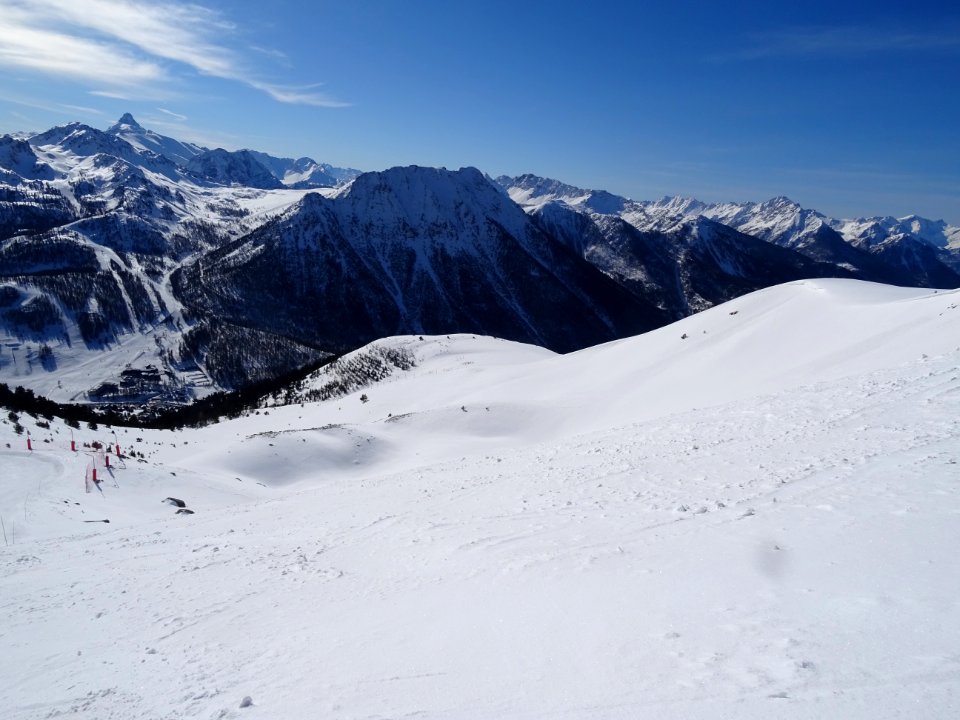 Vue vers Montgenèvre, depuis les pentes en haut du Chalvet… 