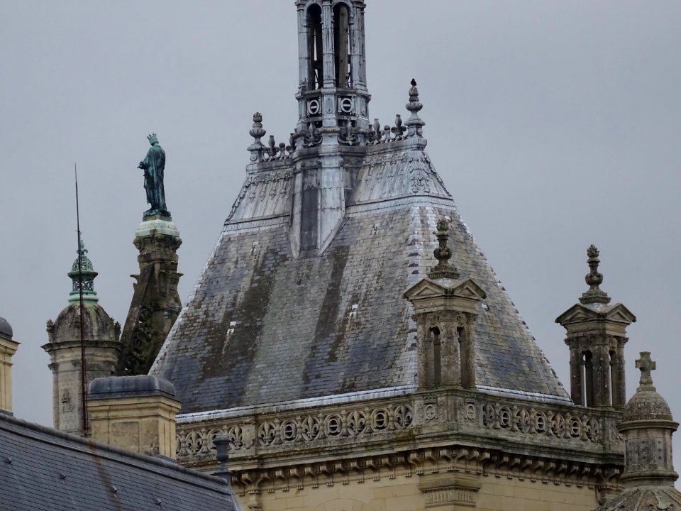 Détail des toitures, Le château de Chantilly, Oise 