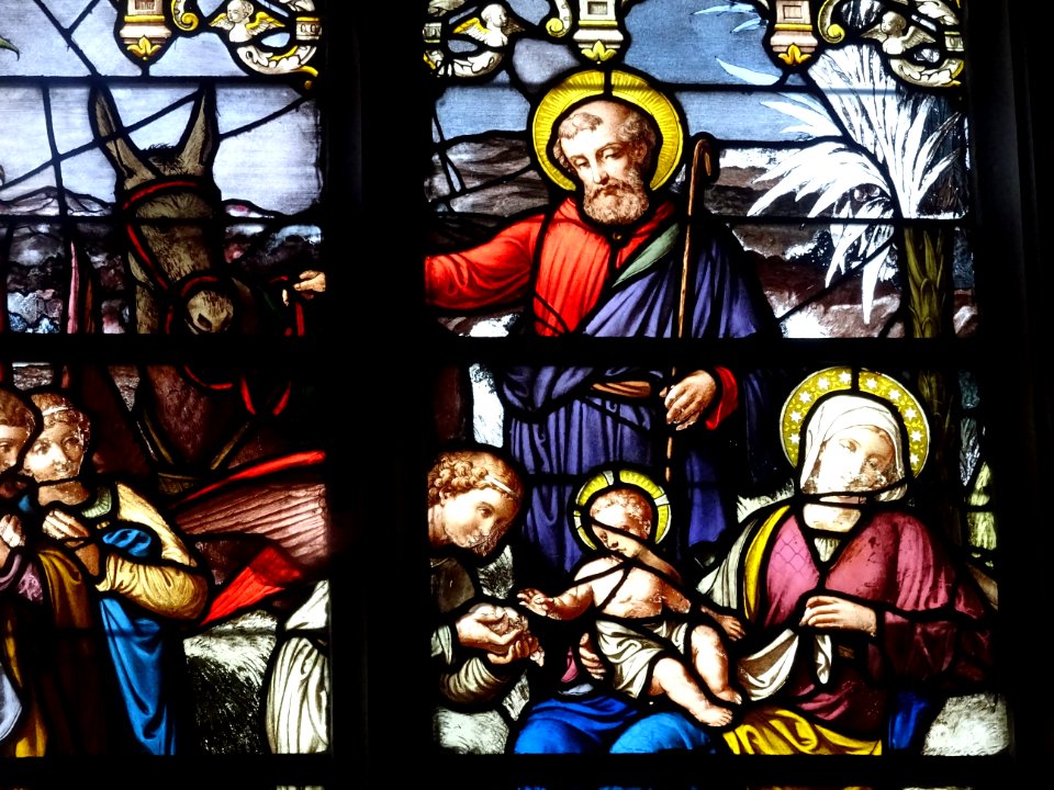 Détail d'un vitrail, cathédrale Notre-Dame de Senlis, Oise… 