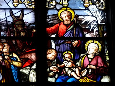 Détail d'un vitrail, cathédrale Notre-Dame de Senlis, Oise… 