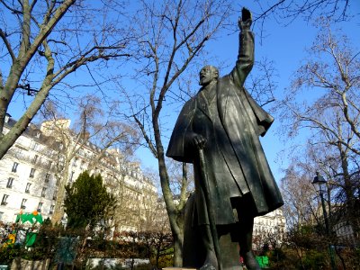 Statue Paul Deroulède, square Marcel Pagnol, rue Laborde… 