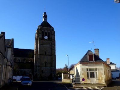 Eglise Saint-Symphorien, XVè siècle avec un rare clocher f… 