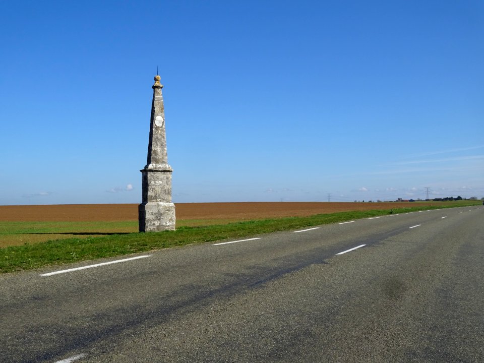 La méridienne (ou obélisque astronomique) est un monument … 
