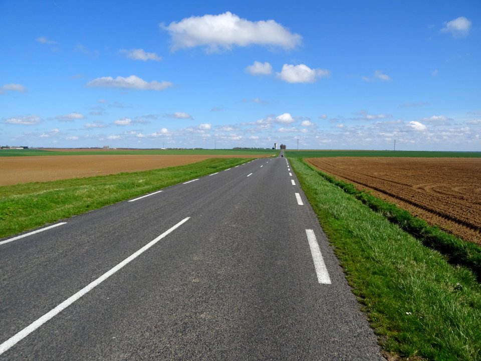 Route D410 entre Malesherbes et Tousson, Seine-et-Marne 