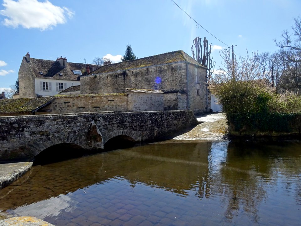 Bâtiments et l'Ecole (rivière), Milly-la-Forêt, Essonne 