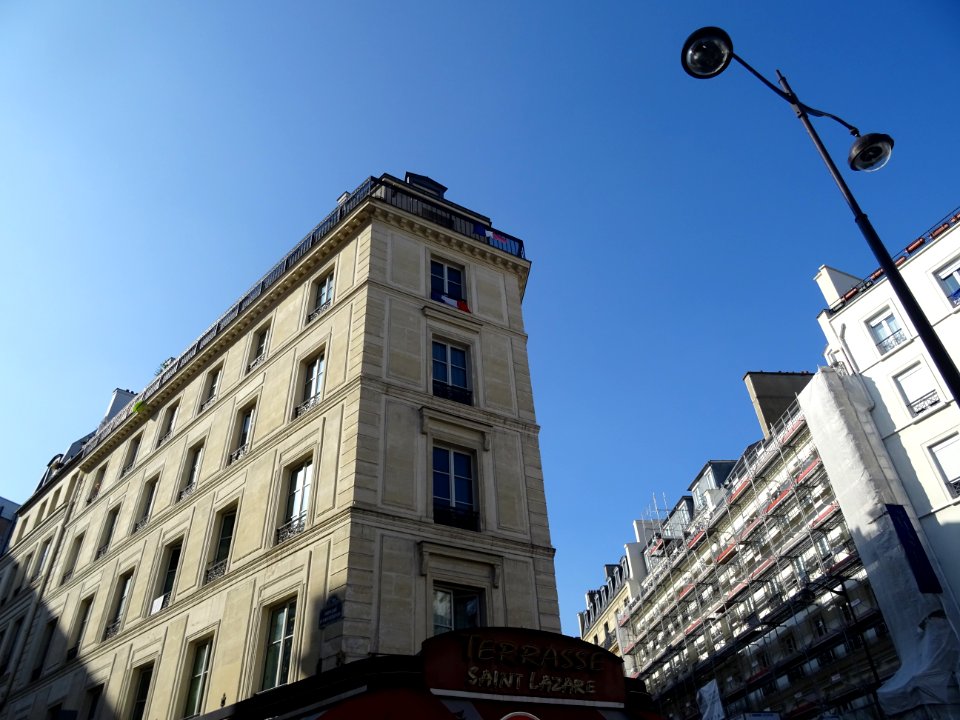 Immeuble à l'angle de l'impasse d'Amsterdam, 8e arr., Pari… 