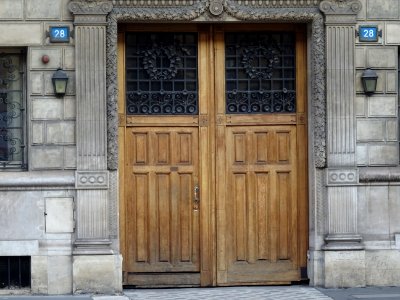 Porte de l'immeuble au 28 boulevard Malesherbes, 8e arr., … 