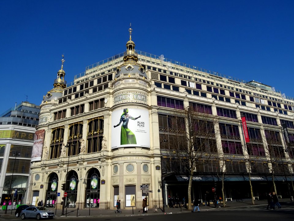 Immeuble Au Printemps, boulevard Hausmann, limite du 8e … 