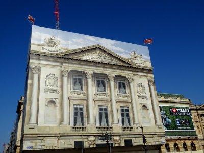 Fresque décorative, sur un immeuble en réfection, place de… 