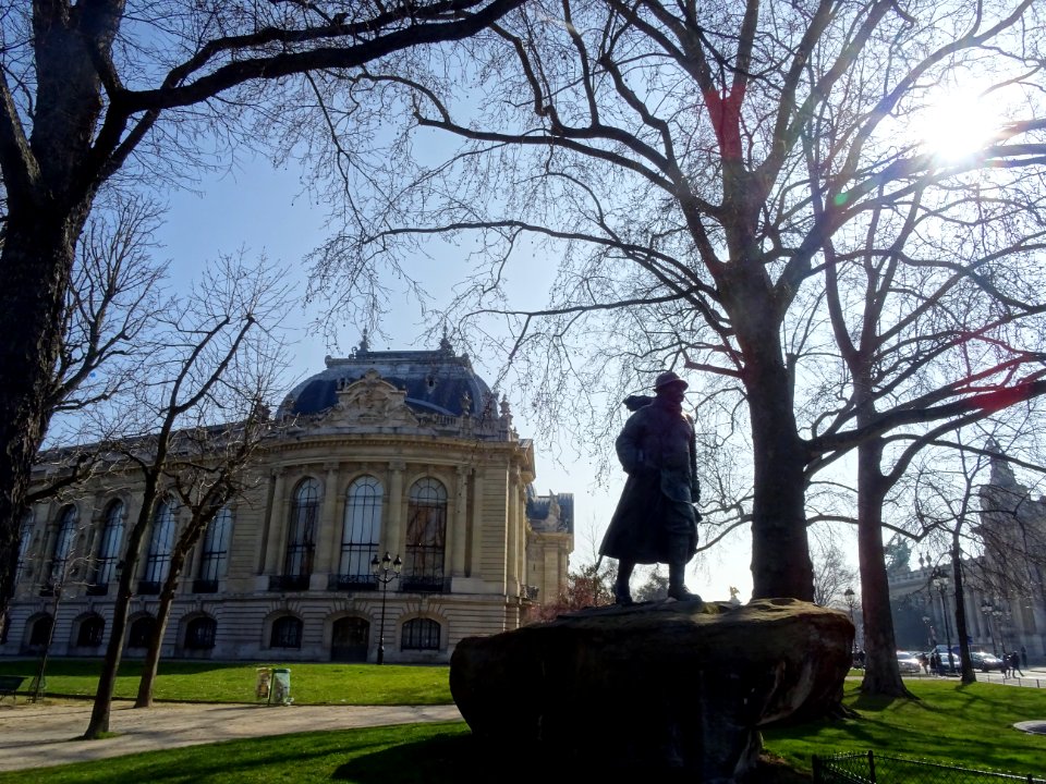 Statue de Clémenceau dans les Jardins des Champs-Elysées, … 