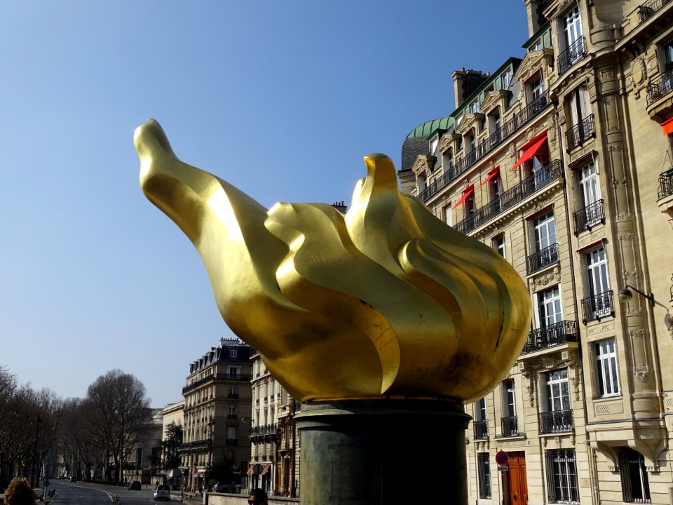 Flamme de la Liberté, au dessus du pont de l'Alma, 16e arr… 