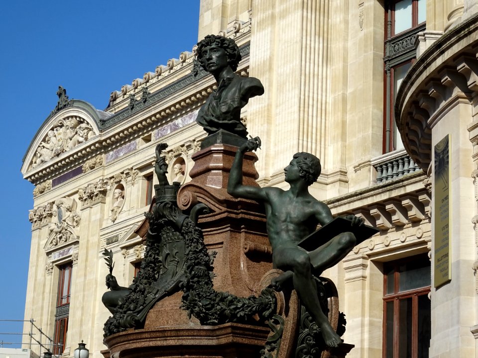 Buste de Charles Garnier, Opéra Garnier, Place de l'Opéra,… 