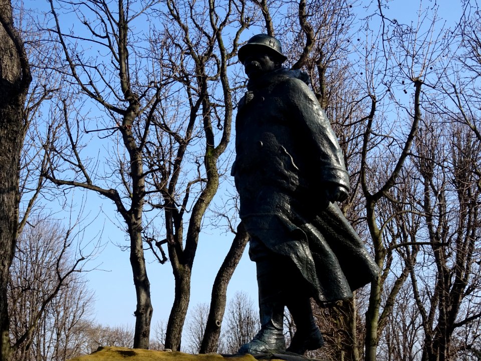 Statue de Clémenceau dans les Jardins des Champs-Elysées, … 