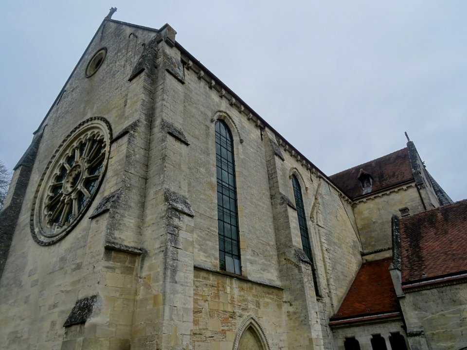 Abbaye de Saint-Jean-aux-Bois, Oise. Elle est fondée en 11… 