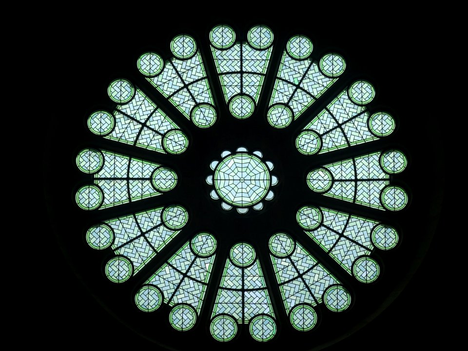 Vitrail, abbaye de Saint-Jean-aux-Bois, Oise 