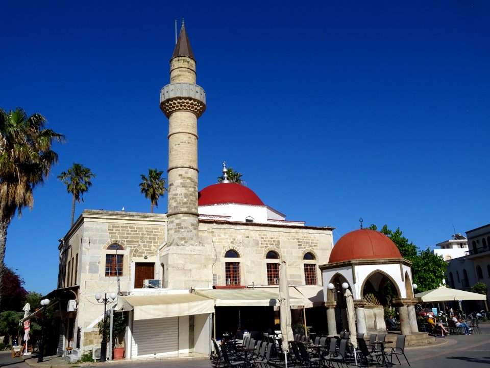 Mosquée Defterdar sur l' Eleftherias Square (Place de la L… 