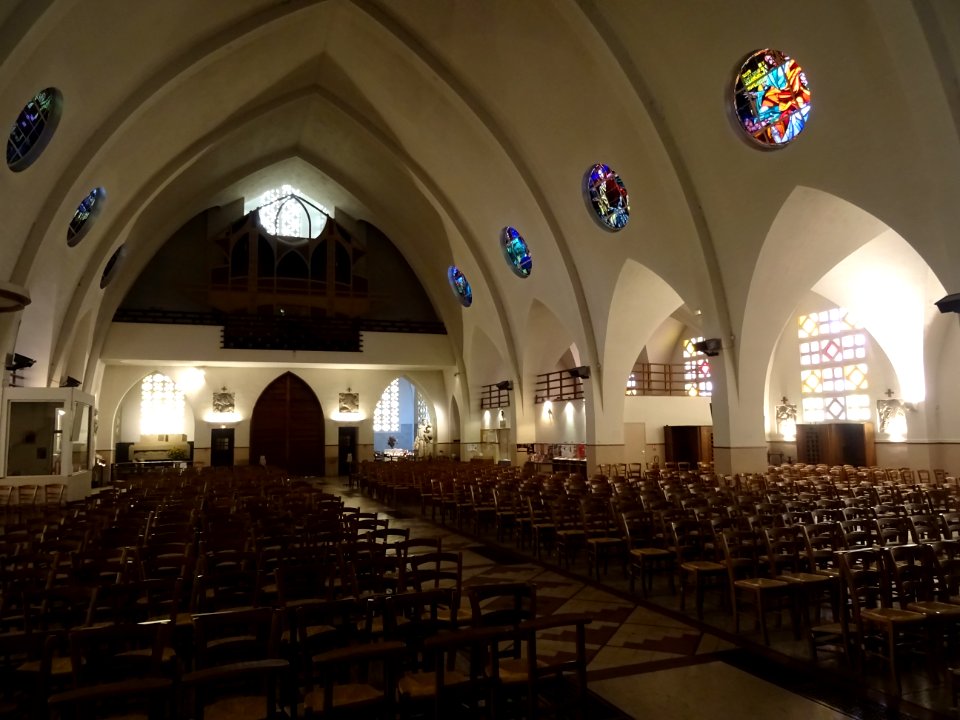 Nef, église Saint-Antoine-de-Padoue, 52 boulevard Lefebvre… 
