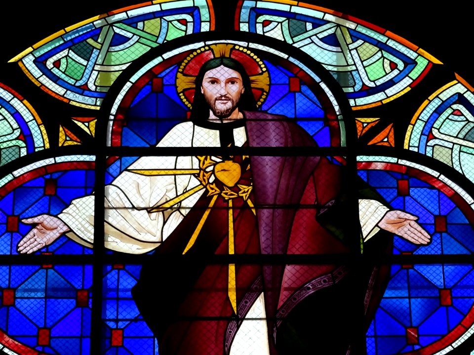 Détail d'un vitrail dans l'Eglise Notre-Dame-du-Rosaire, 1… 