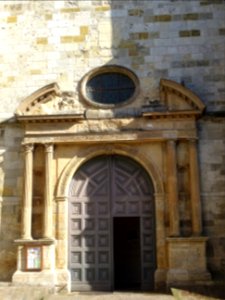 Porte de l'église Saint-Salomon-et-Saint-Grégoire, Pithivi… 