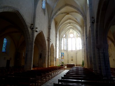 Nef de l'église Saint-Pierre, Chilleurs-aux-Bois, Loiret 
