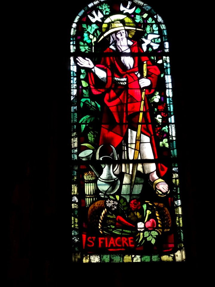 Vitrail, intérieur de la basilique Saint-Denys, Argenteuil… 