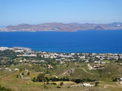 Depuis le mont Sympetro, vue sur la marina de Kos, la mer,… 